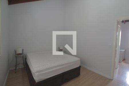 Quarto de casa de condomínio à venda com 1 quarto, 80m² em Niterói, Canoas