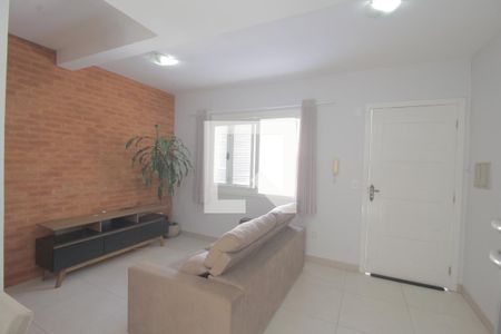 Sala de casa de condomínio à venda com 1 quarto, 80m² em Niterói, Canoas