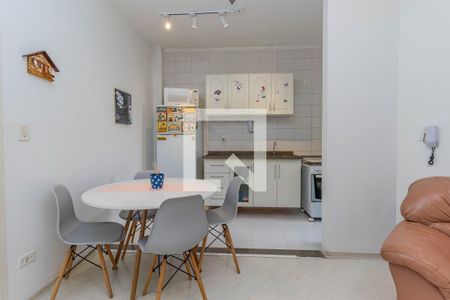 Cozinha de apartamento para alugar com 1 quarto, 45m² em Jardim São Dimas, São José dos Campos