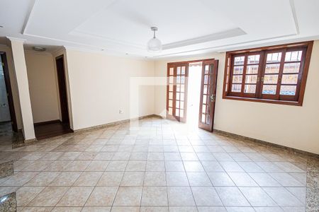 Sala de casa para alugar com 5 quartos, 336m² em Itapoã, Belo Horizonte