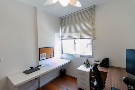 Quarto 1 de apartamento para alugar com 3 quartos, 110m² em Buritis, Belo Horizonte