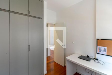 Quarto 1 de apartamento para alugar com 3 quartos, 110m² em Buritis, Belo Horizonte