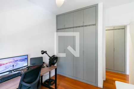 Quarto 1 de apartamento para alugar com 3 quartos, 110m² em Buritis, Belo Horizonte