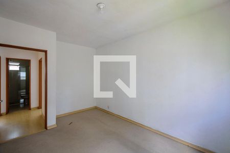 Quarto 1 de apartamento para alugar com 2 quartos, 54m² em Santo Antônio, Porto Alegre