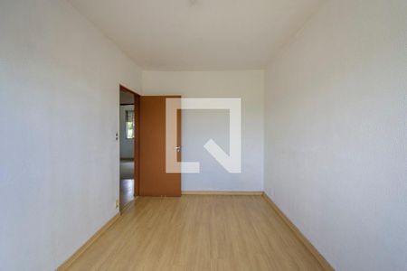 Quarto 2 de apartamento para alugar com 2 quartos, 54m² em Santo Antônio, Porto Alegre