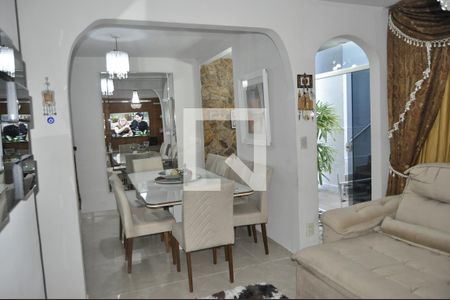 Sala de casa à venda com 3 quartos, 130m² em Pilares, Rio de Janeiro