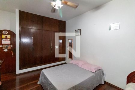 Quarto 1 de casa para alugar com 5 quartos, 233m² em Alto Caiçaras, Belo Horizonte