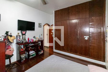 Quarto 1 de casa para alugar com 5 quartos, 233m² em Alto Caiçaras, Belo Horizonte