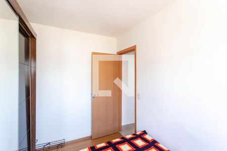 Quarto 2 de apartamento para alugar com 2 quartos, 47m² em Planalto, Belo Horizonte