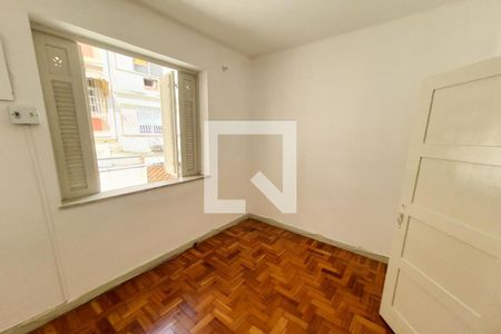 Quarto 1 de apartamento para alugar com 3 quartos, 80m² em Icaraí, Niterói