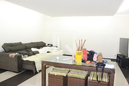 Sala de casa para alugar com 5 quartos, 400m² em Vila Galvão, Guarulhos