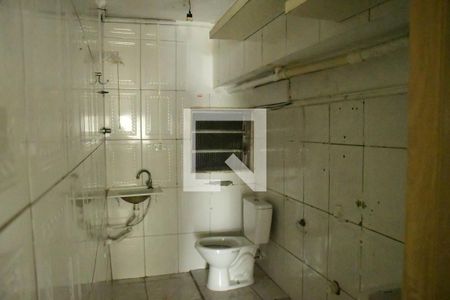 Banheiro de kitnet/studio para alugar com 1 quarto, 15m² em Parque Frondoso, Cotia