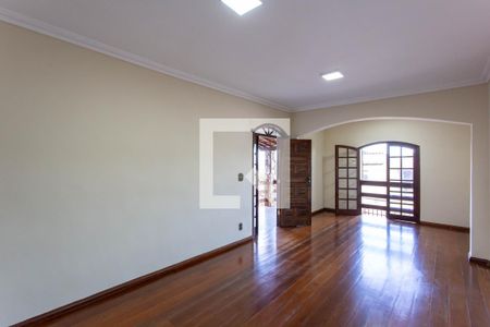 Sala de casa para alugar com 3 quartos, 230m² em Cenaculo, Belo Horizonte