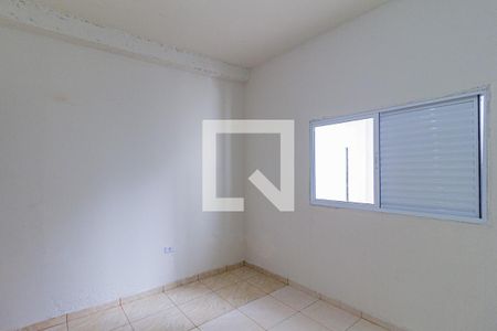 Quarto de casa para alugar com 1 quarto, 70m² em Vila Terezinha, Carapicuíba