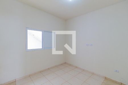 Quarto de casa para alugar com 1 quarto, 70m² em Vila Terezinha, Carapicuíba