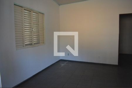 Sala de casa à venda com 2 quartos, 100m² em Nova Cintra, Belo Horizonte