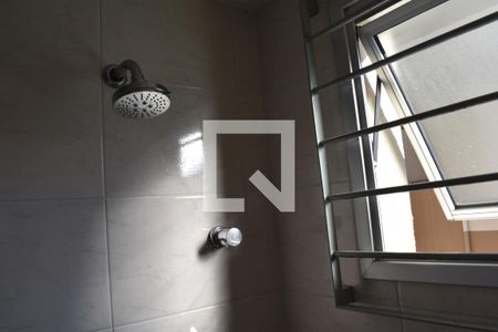 Banheiro da suíte de apartamento para alugar com 2 quartos, 60m² em Vista Alegre, Curitiba