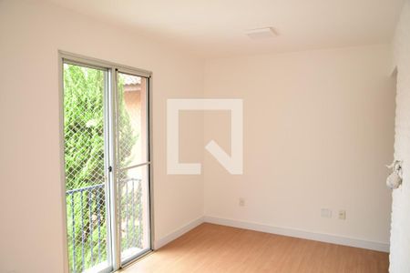 Sala de casa de condomínio para alugar com 2 quartos, 50m² em Jardim Torino, Cotia