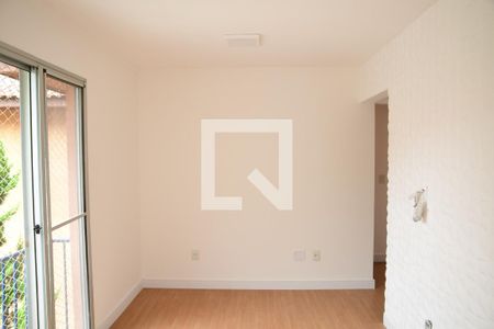 Sala de casa de condomínio para alugar com 2 quartos, 50m² em Jardim Torino, Cotia