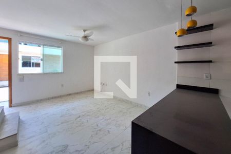 Sala de casa de condomínio à venda com 3 quartos, 100m² em Engenho do Mato, Niterói