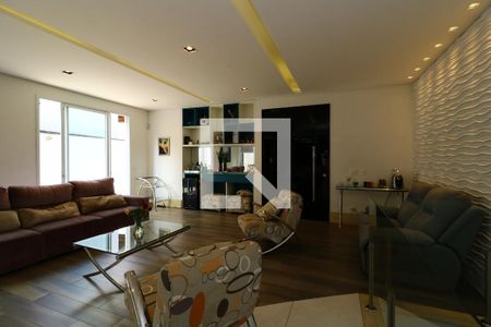 Sala de casa para alugar com 3 quartos, 357m² em Vila Vitoria, Santo André