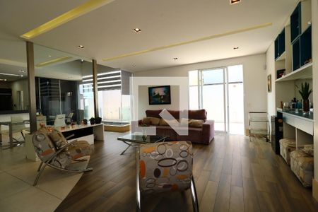 Sala de casa para alugar com 3 quartos, 357m² em Vila Vitoria, Santo André