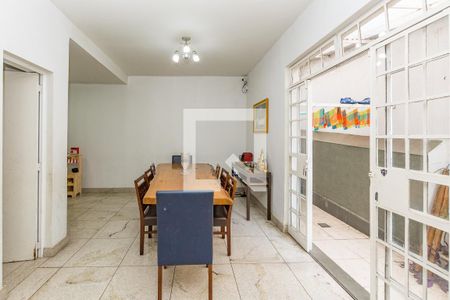 Sala de casa à venda com 4 quartos, 397m² em Santa Lúcia, Belo Horizonte