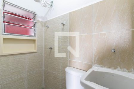 Banheiro de kitnet/studio para alugar com 1 quarto, 25m² em Vila Monteiro Lobato, Guarulhos