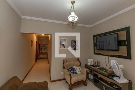 Sala de TV de casa à venda com 4 quartos, 115m² em Vila Brandina, Campinas