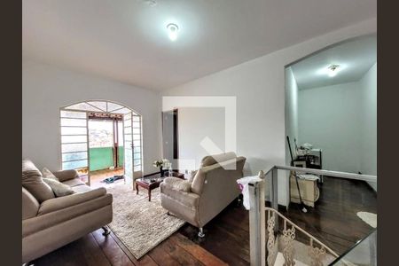 Sala de casa à venda com 4 quartos, 228m² em Caiçara-adelaide, Belo Horizonte