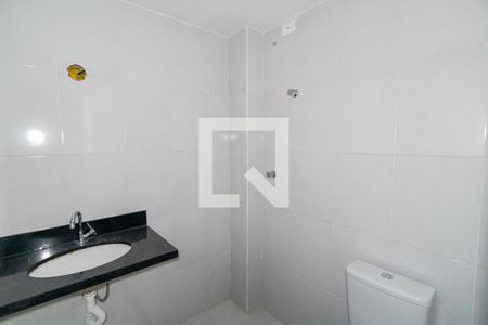 Banheiro da Suíte de apartamento para alugar com 2 quartos, 51m² em Vila Gea, São Paulo