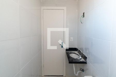 Banheiro de apartamento para alugar com 1 quarto, 27m² em Vila Gea, São Paulo