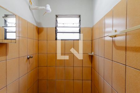 Banheiro de casa para alugar com 1 quarto, 25m² em Vila das Mercês, São Paulo