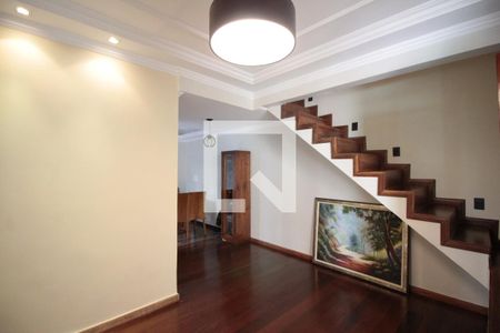 Sala de casa de condomínio à venda com 3 quartos, 120m² em Vila Copacabana, Belo Horizonte