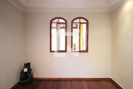 Sala de casa de condomínio à venda com 3 quartos, 120m² em Vila Copacabana, Belo Horizonte