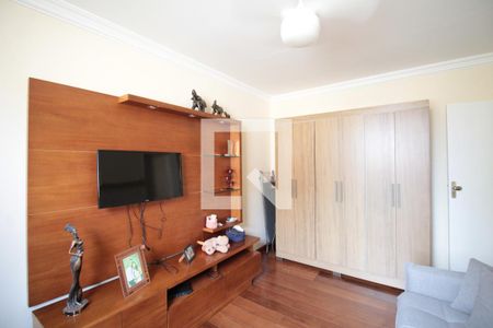 Sala de TV de casa de condomínio à venda com 3 quartos, 120m² em Vila Copacabana, Belo Horizonte