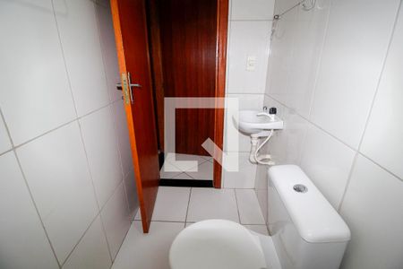 Banheiro Social de apartamento para alugar com 1 quarto, 45m² em Sagrada Família, Belo Horizonte