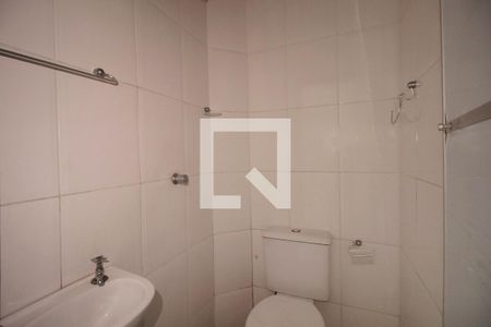 Banheiro de apartamento para alugar com 1 quarto, 45m² em Sagrada Família, Belo Horizonte