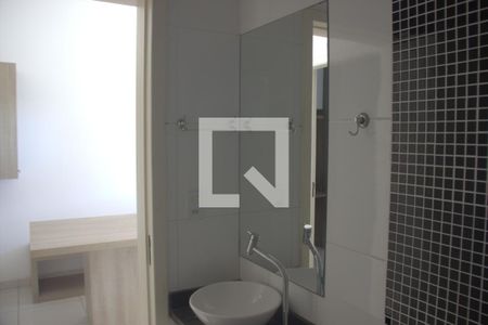 Banheiro de kitnet/studio para alugar com 1 quarto, 43m² em Jardim do Sol, Sorocaba