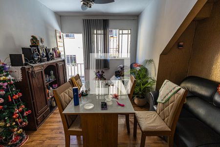 Sala de casa de condomínio à venda com 3 quartos, 65m² em Jardim Leblon, Belo Horizonte