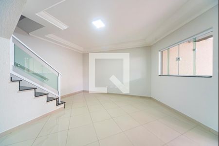 Sala de casa para alugar com 3 quartos, 140m² em Parque das Nações, Santo André