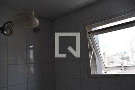 Banheiro de apartamento para alugar com 1 quarto, 51m² em Centro, Curitiba