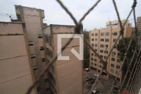 Vista Sala de apartamento para alugar com 3 quartos, 60m² em Santa Rosa, Niterói