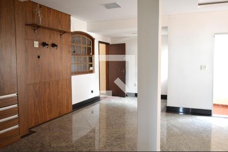 Sala de casa à venda com 4 quartos, 280m² em Alvorada, Contagem