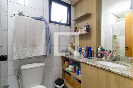 Banheiro da suíte de apartamento à venda com 3 quartos, 88m² em Vila Brandina, Campinas