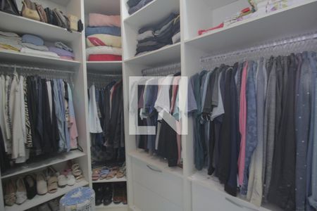 Closet de casa de condomínio à venda com 3 quartos, 130m² em Igara, Canoas