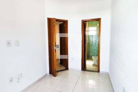 Suite de casa de condomínio à venda com 2 quartos, 54m² em Jardim Rina, Santo André