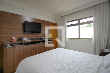 Suite de apartamento para alugar com 4 quartos, 136m² em Funcionários, Belo Horizonte