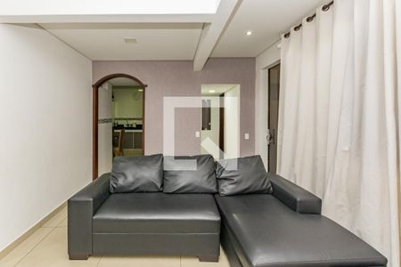 Sala 1 de casa à venda com 3 quartos, 250m² em Conjunto California, Belo Horizonte