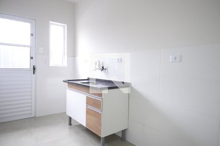 Cozinha de casa para alugar com 1 quarto, 25m² em Jardim Patente, São Paulo